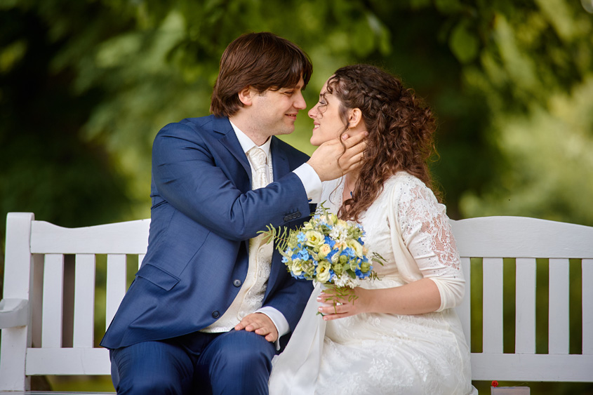 Fotograf Weimar, Hochzeitsfotograf Weimar, Hochzeitsreportage, Hochzeitsfotos, Brautpaarshooting, fotograf für hochzeit, Hochzeitsbilder im Freien, Sommerhochzeit Weimar