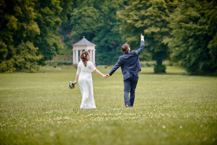 Fotograf Weimar, Hochzeitsfotograf Weimar, Hochzeitsreportage, Hochzeitsfotos, Brautpaarshooting, fotograf für hochzeit, Hochzeitsbilder im Freien, Sommerhochzeit Weimar