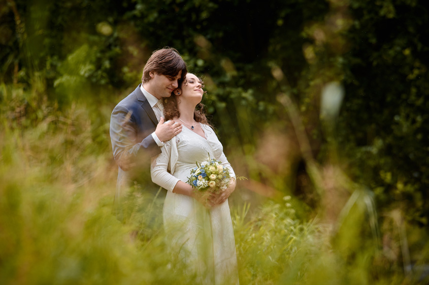 Fotograf Weimar, Hochzeitsfotograf Weimar, Hochzeitsreportage, Hochzeitsfotos, Brautpaarshooting, fotograf für hochzeit, Hochzeitsbilder im Freien, Sommerhochzeit Weimar