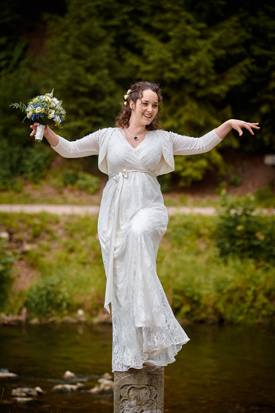 Fotograf Weimar, Hochzeitsfotograf Weimar, Hochzeitsreportage, Hochzeitsfotos, Brautpaarshooting, fotograf für hochzeit, Hochzeitsbilder im Freien, Sommerhochzeit Weimar