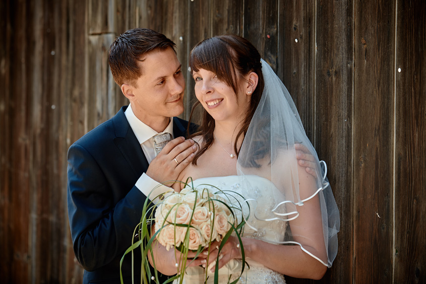 Fotograf Apolda, Hochzeitsfotograf Apolda, Hochzeitsreportage, Hochzeitsfotos, Brautpaarshooting, fotograf für hochzeit, Hochzeitsbilder im Freien, Sommerhochzeit Apolda