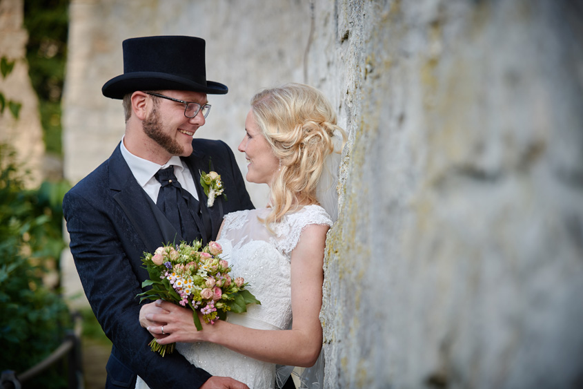 Fotograf Weimar, Hochzeitsfotograf Weimar, Hochzeitsreportage, Hochzeitsfotos, Brautpaarshooting, fotograf für hochzeit, Hochzeitsbilder im Freien, Sommerhochzeit Weimar