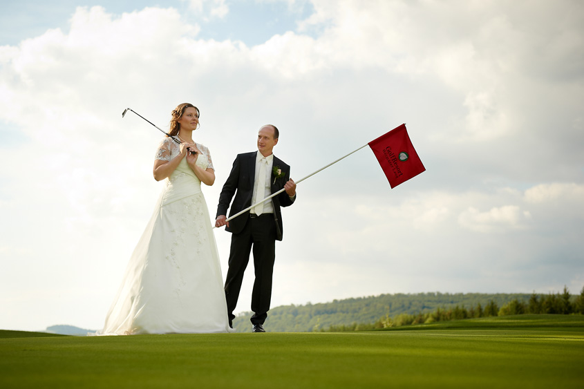 Fotograf Blankenhain Golfplatz, Hochzeitsfotograf Blankenhain Golfresort, Hochzeitsreportage, Hochzeitsfotos, Brautpaarshooting, fotograf für hochzeit, Hochzeitsbilder im Freien, Sommerhochzeit Blankenhain Golf Resort