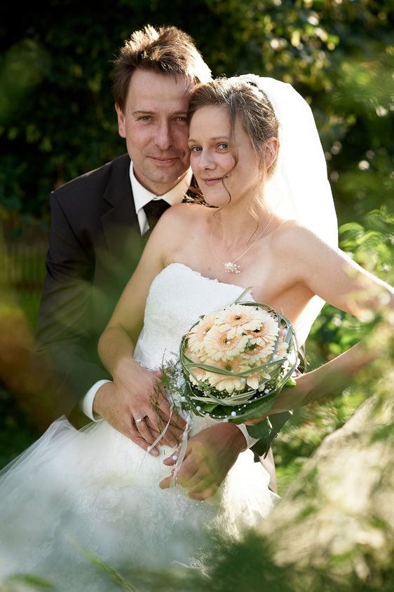 Fotograf Buttelstedt, Hochzeitsfotograf Buttelstedt, Hochzeitsreportage, Hochzeitsfotos, Brautpaarshooting, fotograf für hochzeit, Hochzeitsbilder im Freien, Sommerhochzeit Buttelstedt