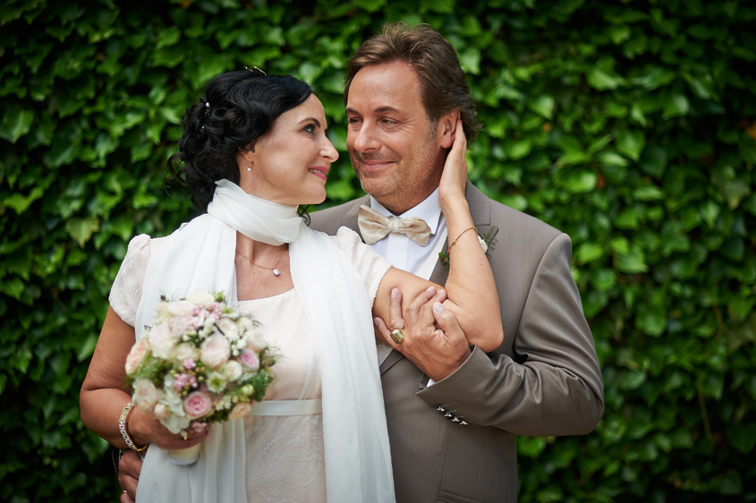 Fotograf Weimar, Hochzeitsfotograf Weimar, Hochzeitsreportage, Hochzeitsfotos, Brautpaarshooting, fotograf für hochzeit, Hochzeitsbilder im Freien, Sommerhochzeit Weimar