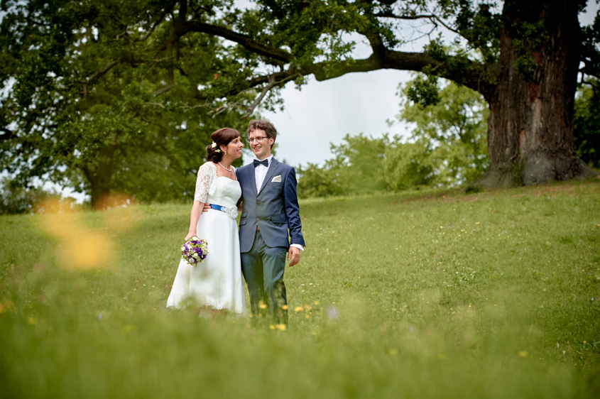 Fotograf Weimar, Hochzeitsfotograf Weimar, Hochzeitsreportage, Hochzeitsfotos, Brautpaarshooting, fotograf für hochzeit, Hochzeitsbilder im Freien, Sommerhochzeit Weimar