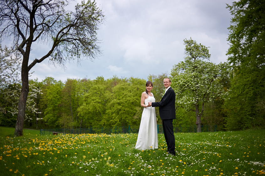 Fotograf Weimar, Hochzeitsfotograf Weimar, Hochzeitsreportage, Hochzeitsfotos, Brautpaarshooting, fotograf für hochzeit, Hochzeitsbilder im Freien, Sommerhochzeit Weimar
