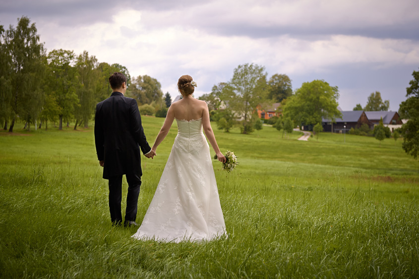 Fotograf Weimar, Hochzeitsfotograf Weimar, Hochzeitsreportage, Hochzeitsfotos, Brautpaarshooting, fotograf für hochzeit, Hochzeitsbilder im Freien, Sommerhochzeit Weimar