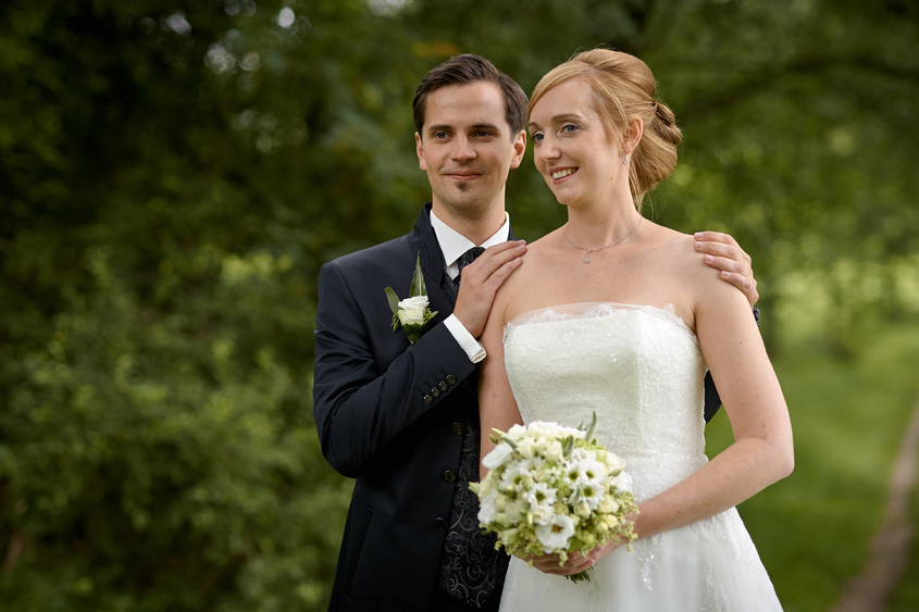 Fotograf Weimar, Hochzeitsfotograf Weimar, Hochzeitsreportage, Hochzeitsfotos, Brautpaarshooting, fotograf für hochzeit, Hochzeitsbilder im Freien, Sommerhochzeit Weimar