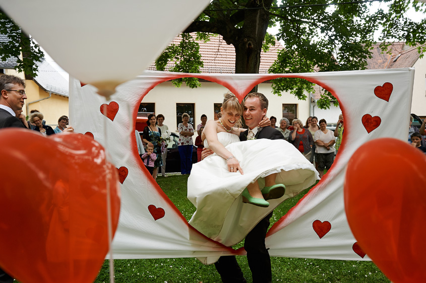 Fotograf Weimar, Hochzeitsfotograf Weimar, Hochzeitsreportage, Hochzeitsfotos, Brautpaarshooting, fotograf für hochzeit, Hochzeitsbilder im Freien, Sommerhochzeit Weimar