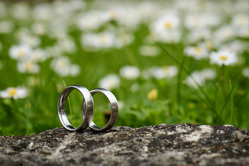 Fotograf Weimar, Hochzeitsfotograf Weimar, Hochzeitsreportage, Hochzeitsfotos, Brautpaarshooting, fotograf für hochzeit, Hochzeitsbilder im Freien, Sommerhochzeit Weimar