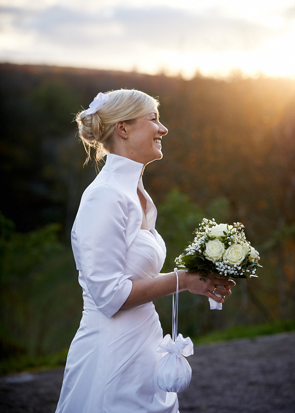 Fotograf Weimar, Hochzeitsfotograf Weimar, Hochzeitsreportage, Hochzeitsfotos, Brautpaarshooting, fotograf für hochzeit, Hochzeitsbilder im Freien, Sommerhochzeit Weimar