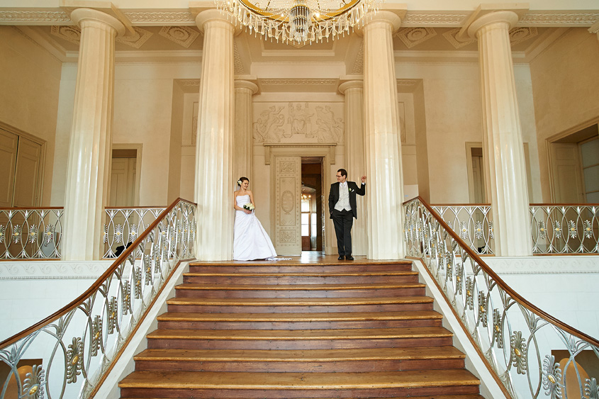 Fotograf Weimar, Hochzeitsfotograf Weimar Stadtschloss, Hochzeitsreportage, Hochzeitsfotos, Brautpaarshooting, fotograf für hochzeit, Hochzeitsbilder im Freien, Sommerhochzeit Schloss Weimar