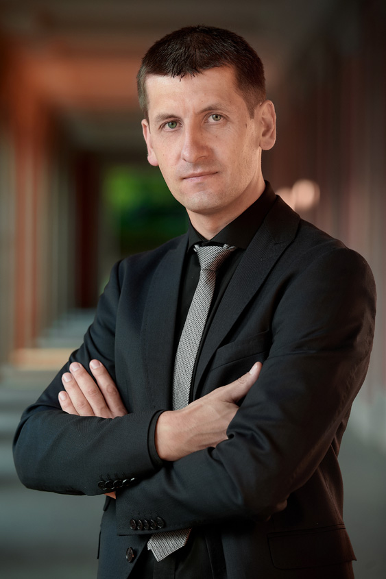 Fotostudio, Fotograf Weimar, Bewerbungsfotos, Studio-Portraits, Professionelle Bewerbungsbilder im Studio, Business Portrait, Bewerbungsportraits, Corporate Design