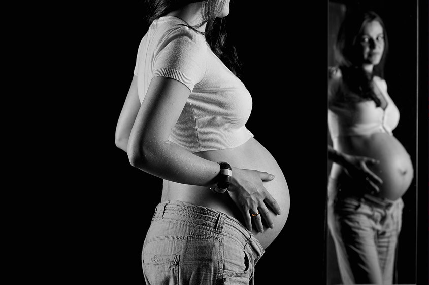 Fotograf Familienbilder Familienfotos Babybauch Schwangerschafts Fotografie Studio Fotos Weimar - Fotostudio Weimar - Foto Gutschein
