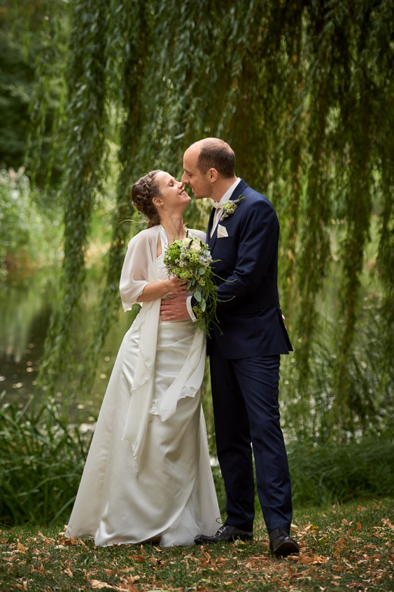Fotograf Jena heiraten Verlobung Hochzeitsfotos Park Villa Rosenthal in Jena Hochzeitsfotograf Jena Paarshooting Hochzeit