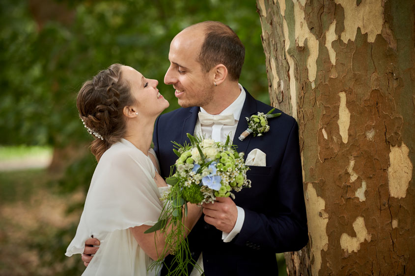 Fotograf Jena heiraten Verlobung Hochzeitsfotos Park Villa Rosenthal in Jena Hochzeitsfotograf Jena Paarshooting Hochzeit